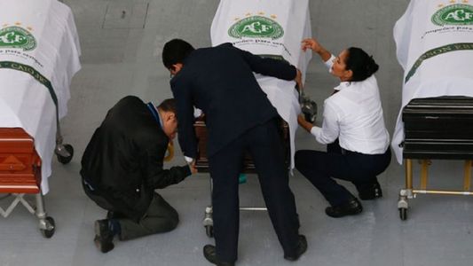 La historia más increíble y triste de la tragedia aérea