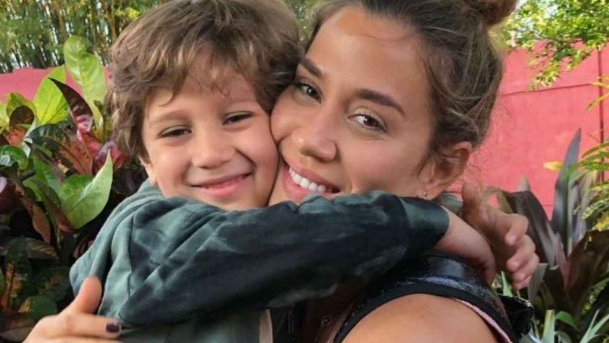 Jimena Barón y Momo.jpg