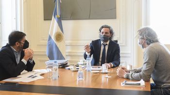 Santiago Cafiero reunido con sus pares de Provincia y Ciudad.