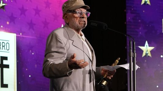El duro discurso de Norman Briski en los Premios Martín Fierro de Cine 2024: Están afanando la ficción