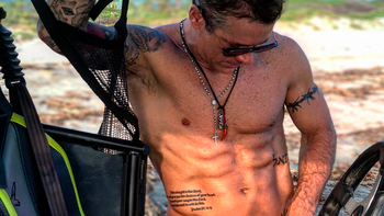 Fernando Carrillo se pasó de obsceno con el #TBT de Instagram para los haters