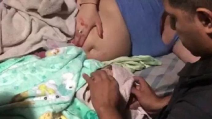 Video | Milagro en Villa Lugano: un policía reanimó a un bebé que había nacido sin signos vitales