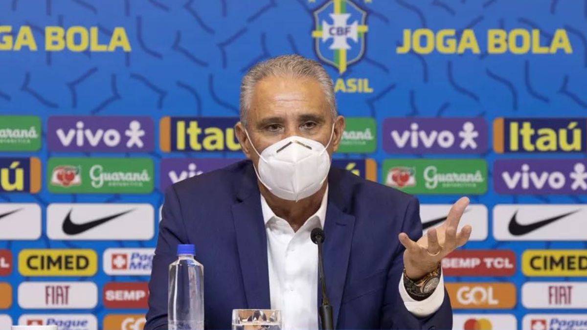 Tite fue tajante respecto a la vacunación.