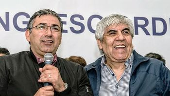 Juan Mateo Chulich, el secretario general del Sindicato de Choferes de Camiones de Santa Fe, junto a Hugo Moyano (Foto: El Ciudadano). Juan Mateo Chulich, el secretario general del Sindicato de Choferes de Camiones de Santa Fe, junto a Hugo Moyano (Foto: El Ciudadano).