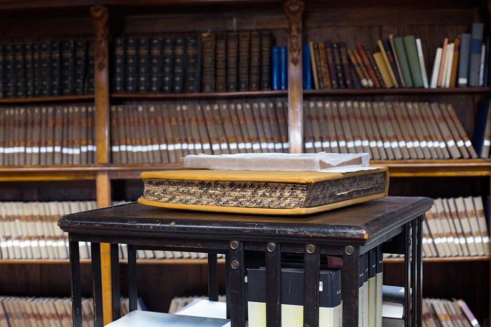 Archivos y tesoros de la Biblioteca Nacional. Reabre el lunes 6.&nbsp;