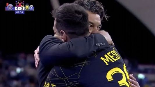 El emotivo abrazo entre Marcelo Gallardo y Lionel Messi y la llamativa charla al oído