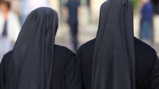 Monjas fueron a misionar a África y volvieron embarazadas