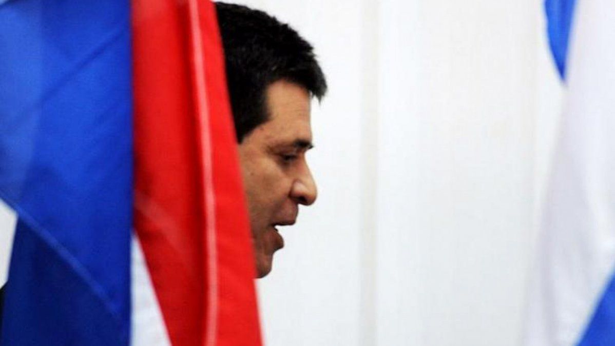 Renunció el presidente de Paraguay para asumir como senador
