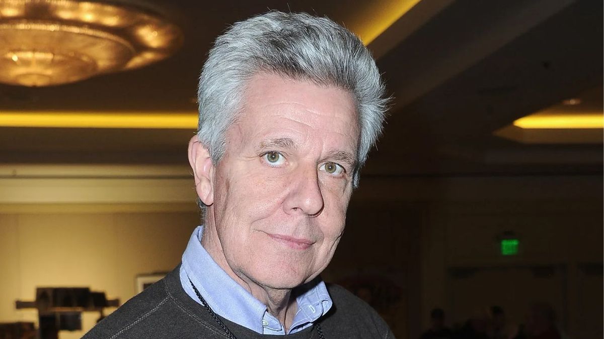 De qué murió a los 68 años Stephen Hibbert