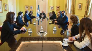 Gobierno optimista y el estilo Manzur: Estamos transitando quizás la última etapa de esta pandemia