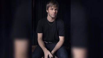 Benjamín Amadeo presenta su nuevo single y video “No te enamores”
