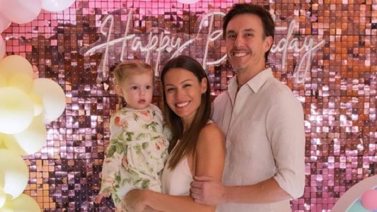 El video del divertido blooper que protagonizó Pampita en el cumpleaños de su hija Ana