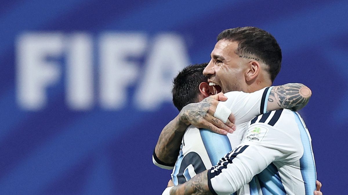 Otamendi y Messi festejando tras la victoria ante Egipto en el Mundial 2026. (Foto: Reuters)