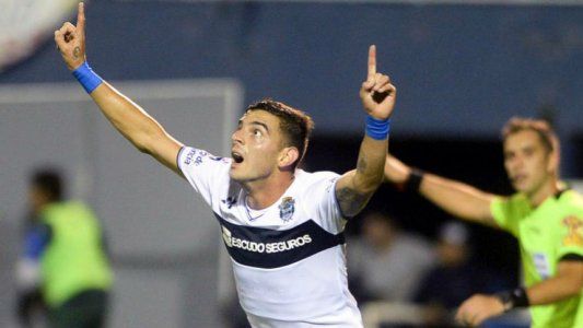 En la última, Gimnasia venció a Newells y, prácticamente, se salvó del descenso