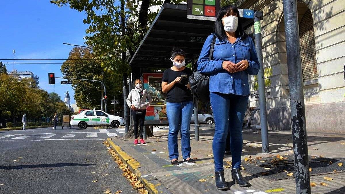 El Ministerio de Salud eliminó la recomendación de distanciamiento social obligatorio (Foto: Telam).