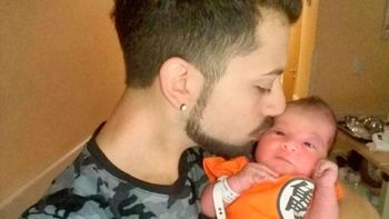 Es oficial: El DNI de Ulises Goku y la foto con su papá Sebastián, ex Combate