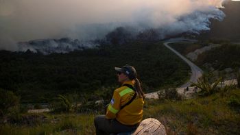Incendios forestales: 7 provincias se encuentran bajo llamas (Foto: Telam).
