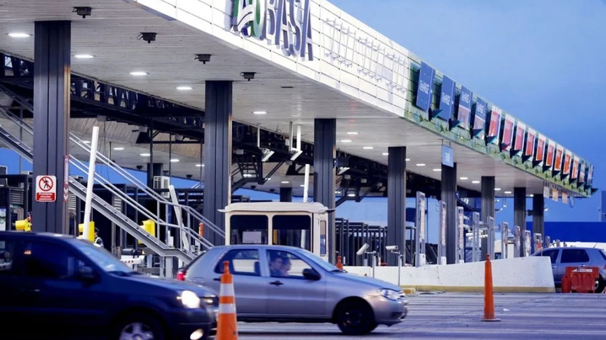 Hay restricción de circulación de camiones  de 18 a 20:59 en la autopista Buenos Aires La Plata, la autovía 2 y las rutas provinciales 11, 36, 56, 63 y 74 (Foto: NA).