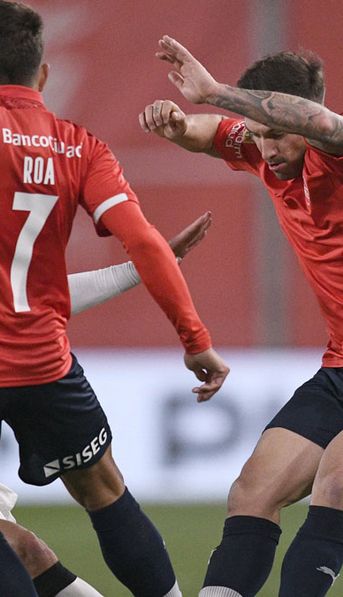 Independiente le ganó 2-0 a Patronato y es uno de los líderes