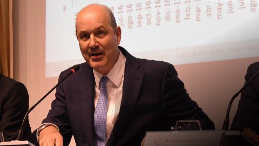 Después de haber tocado los 21 pesos y la suba de tasas del BCRA, el dólar cerró a 20,90