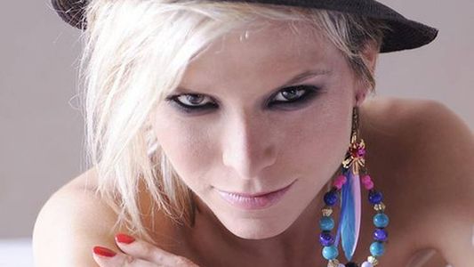 Repudian al diario Crónica por la tapa de Jazmín De Grazia