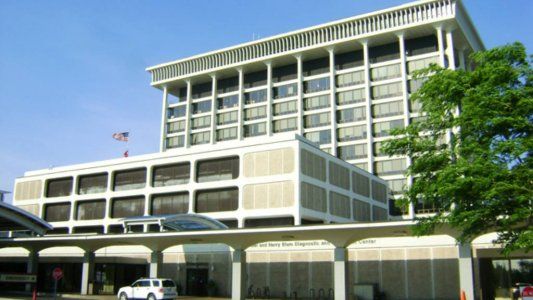 Un tiroteo en un hospital de Chicago dejó varios heridos