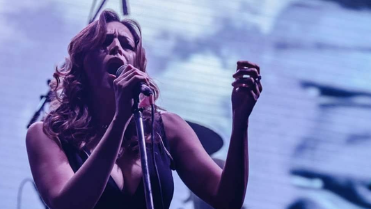 Loli Álvarez presenta Película: Pop Funk con sello de artista consagrada