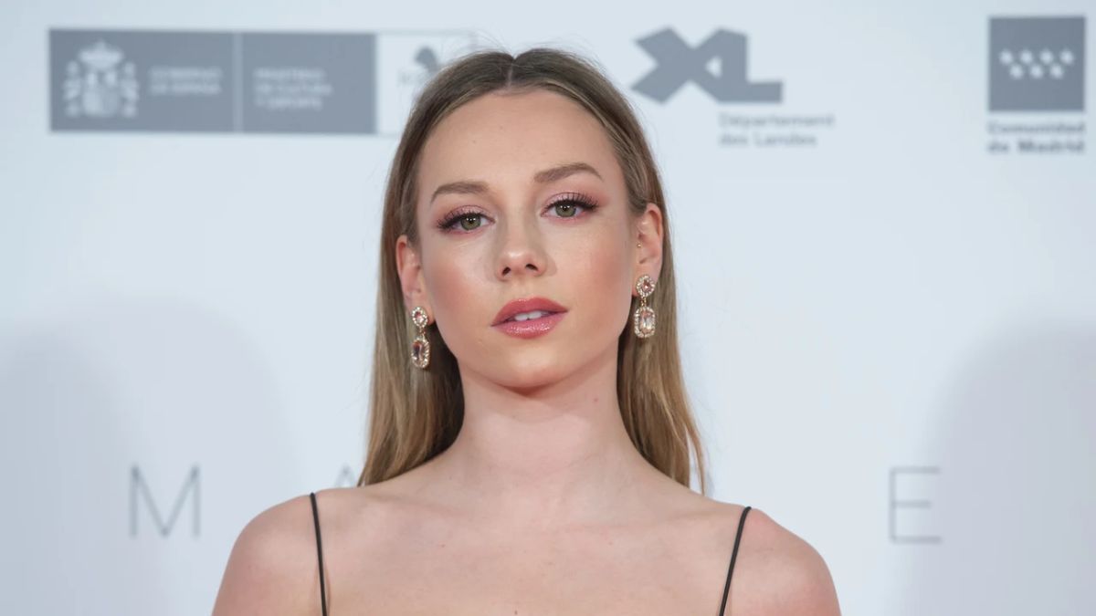 La provocadora miniserie de Netflix con Ester Expósito que causa furor desde su estreno en solo 3 capítulos.