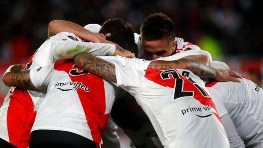 River apretó el acelerador en el segundo tiempo, goleó 4-0 a Colo Colo en el Monumental y está en octavos