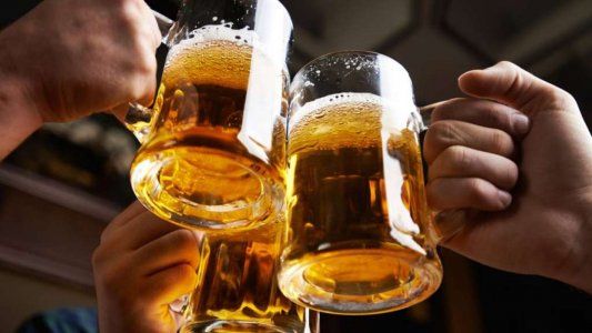 La ANMAT prohibió la comercialización de una marca de cerveza