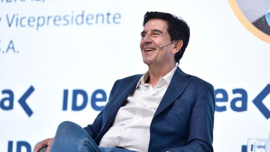 Coloquio IDEA: Lo de Massa es irresponsabilidad y lo de Milei, magia, dijo Melconian sobre las propuestas de los candidatos