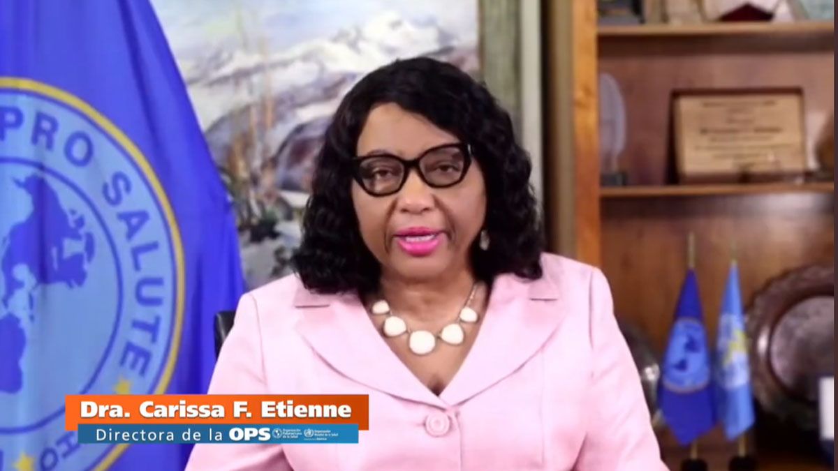 Carissa Etienne, directora de la OPS. El organismo continental dice que hay que hacer crecer la campaña de vacunación y refuerzos contra el coronavirus (Foto: OPS)