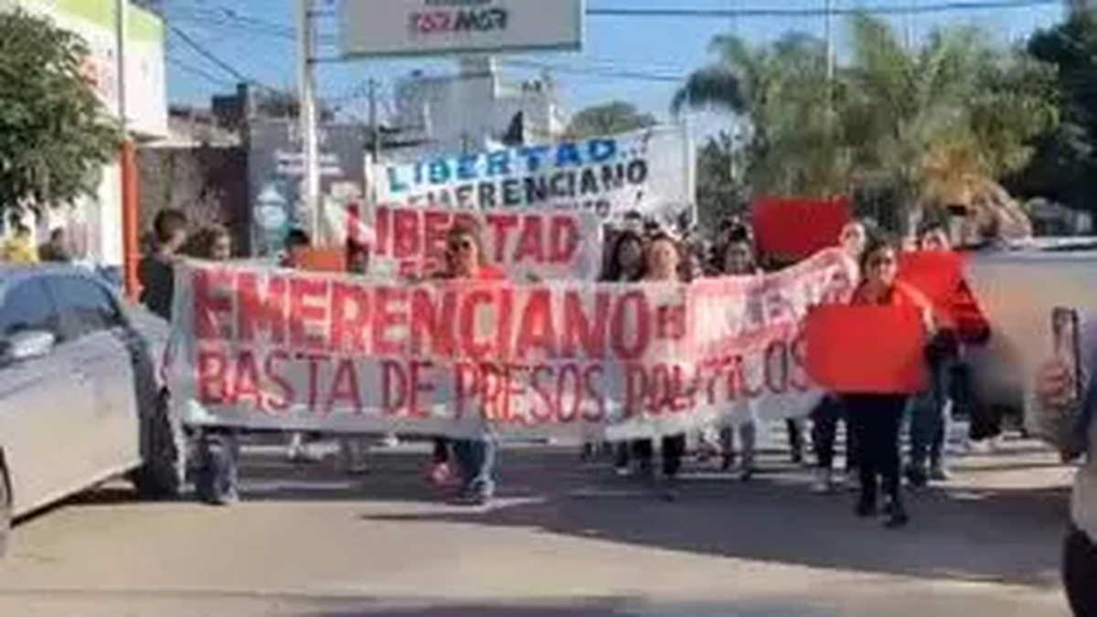 Los piqueteros volvieron a pedir por la liberación de su líder Emerenciano Sena. (Foto: Twitter)