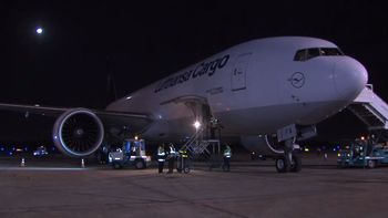 Vacunas: arribó un nuevo cargamento de Sinopharm y Argentina superó una nueva marca de dosis recibidas
