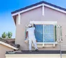 Paredes exteriores de la casa: cada cuánto hay que pintarlas para prevenir problemas de humedad