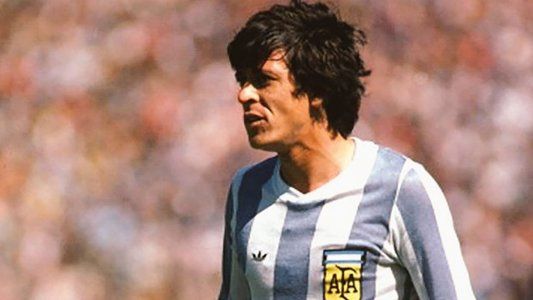 Murió René Houseman: el emotivo homenaje que le hizo TyC Sports