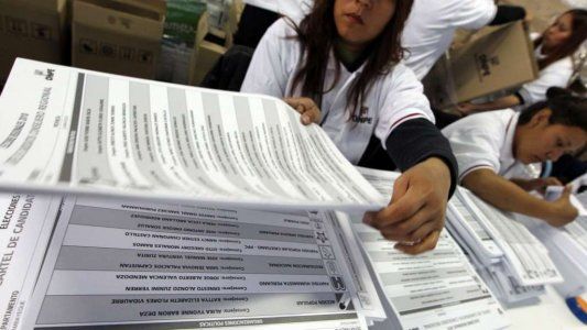 Como en las PASO, la Justicia ordena que los resultados se difundan una vez reunido el 10% de los votos