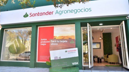Santander inaugura su primera Oficina Comercial de Agronegocios