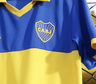 Boca presentó su nueva camiseta, que homenajea a los campeones del 92