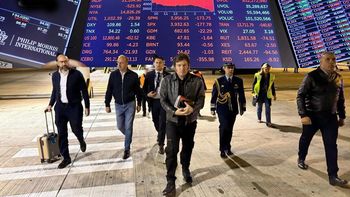 Milei postergó su viaje a Estados Unidos y los mercados mejoran. (Foto: A24.com)