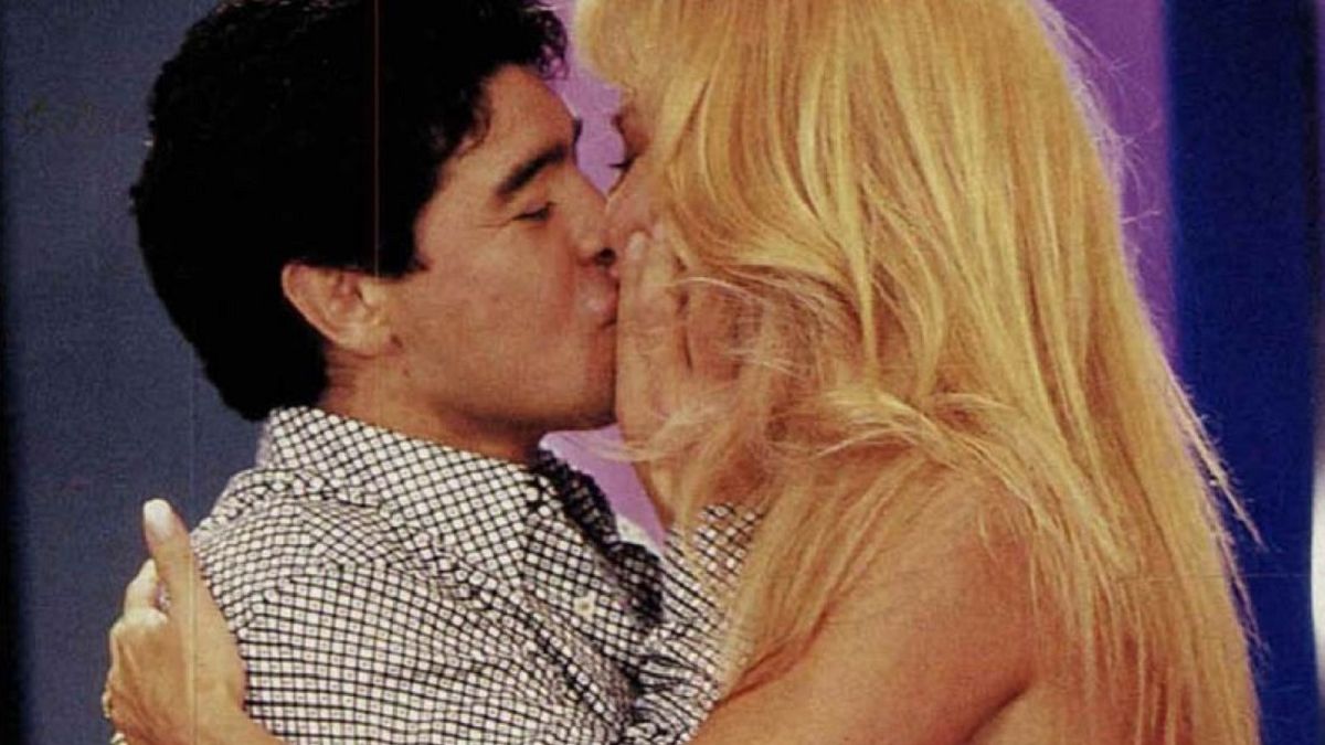 -Graciela Alfano- Diego Maradona-