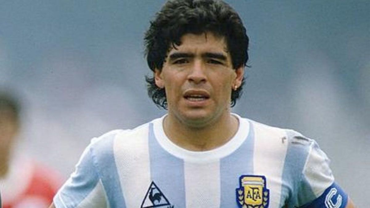 Encontró una semilla con el rostro de Maradona y se convirtió en su ...