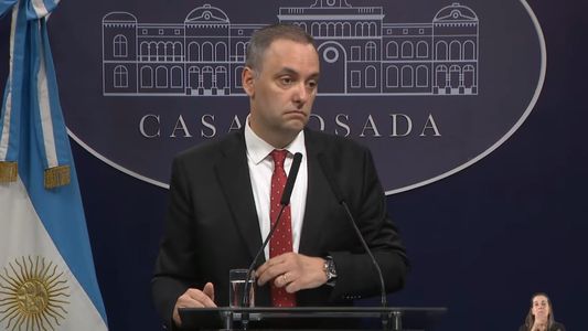 El Gobierno espera que Milei vuelva de Oslo para enviar la reforma laboral al Congreso y no descarta extender extraordinarias