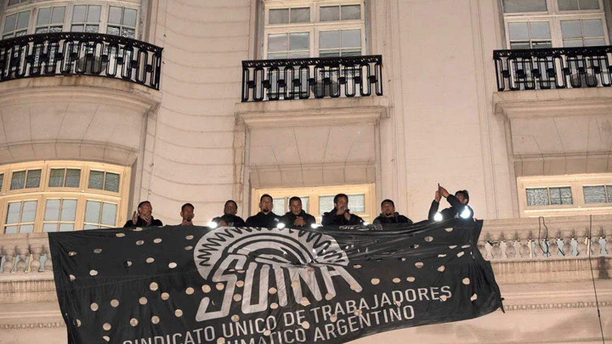 Neumáticos: el Gobierno, las empresas y el Sutna llegaron a un acuerdo (Foto: Telam).