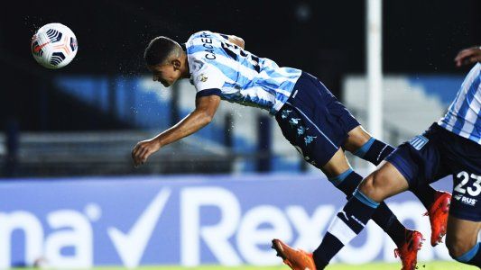 Racing, con uno menos y sin merecerlo, le ganó 2-1 a Sporting Cristal en el Cilindro y se llevó un triunfo clave
