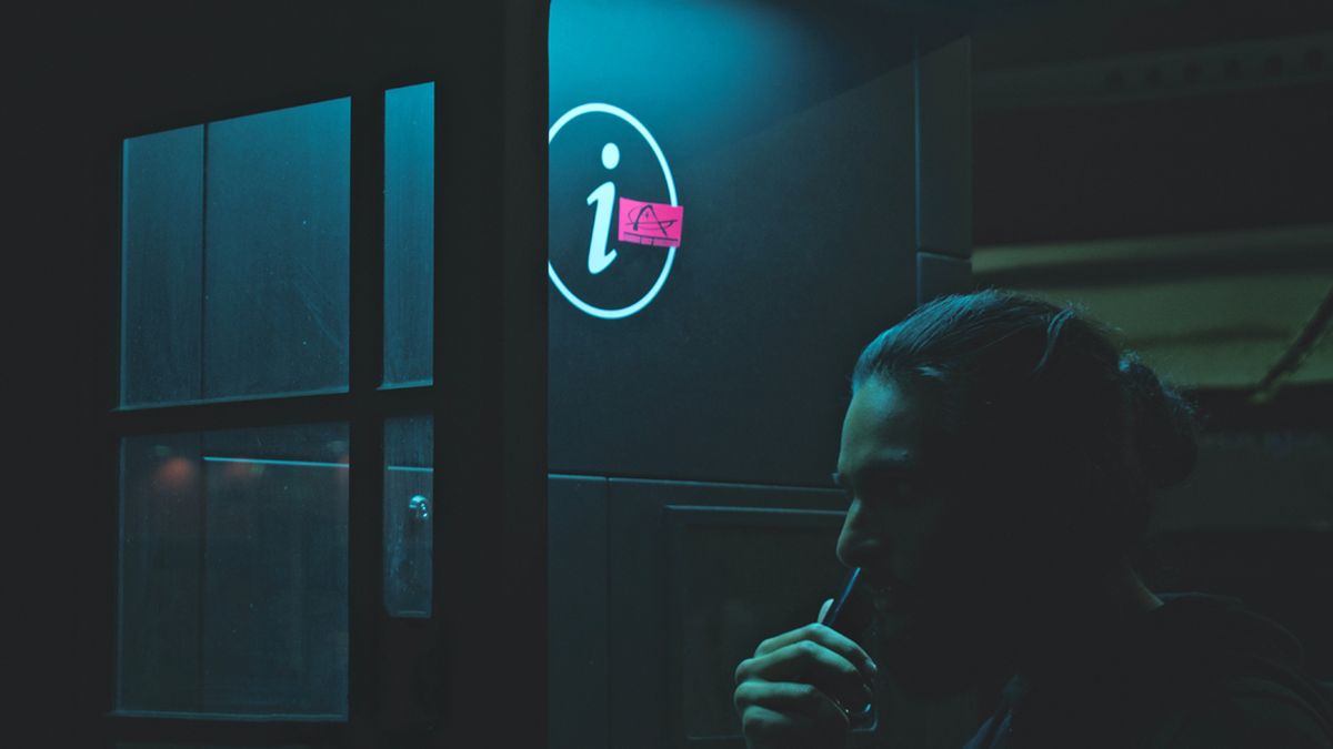 Sextorsi&oacute;n o estafas sexuales: los ciberdelincuentes se aprovechan de la incertidumbre de la v&iacute;ctima y de su miedo a pasar verg&uuml;enza. (Foto Sanjeev Saroy - Unsplash)
