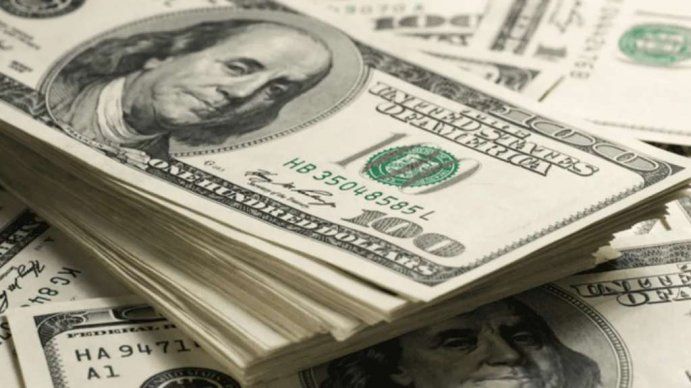 El BCRA bloqueó casi 15 mil cuentas por infracciones a la hora de comprar los US$200 mensuales