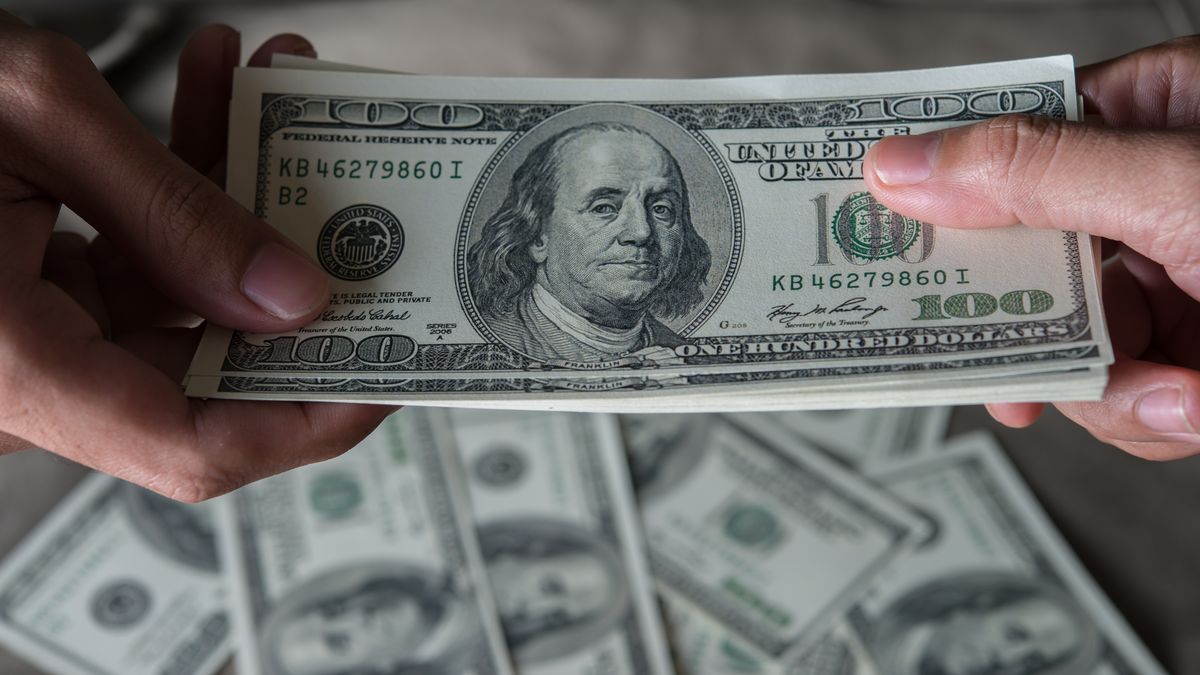 El dólar blue subió $13 en lo que va de la semana: ¿a cuánto cotiza hoy? (Foto: Freepik).