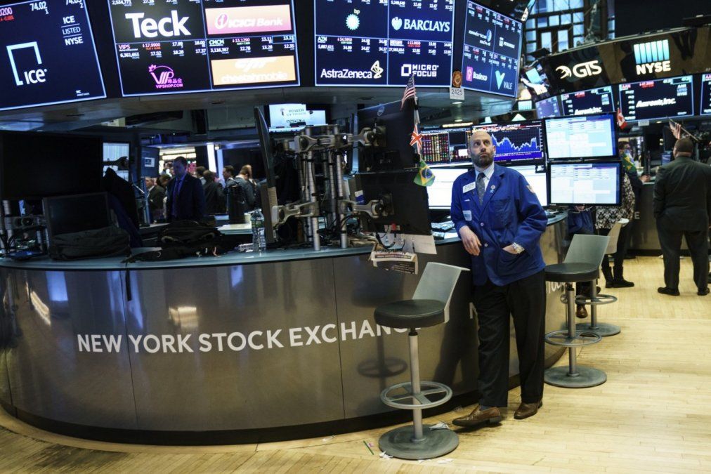 Caen las acciones de Facebook en la Bolsa de Nueva York