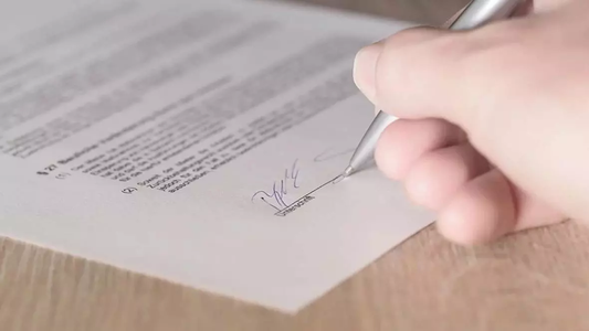 PARA LA GRAFOLOGÍA: Qué significa firmar con el nombre completo